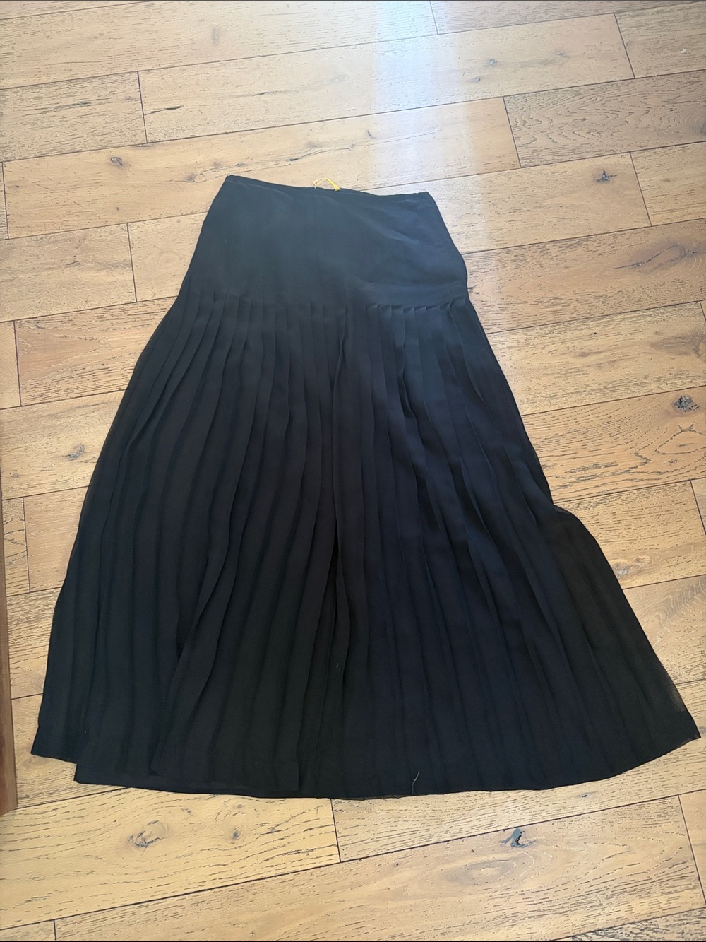 Catherine Malandrino Black Pleated Midi Skirt